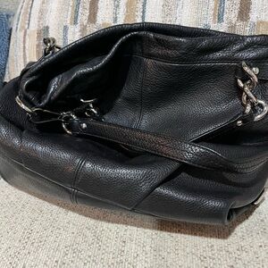 Coach Brooke Bag, Black Pebbled Soft Leather Handbag Shoulder Bag Purse F17165